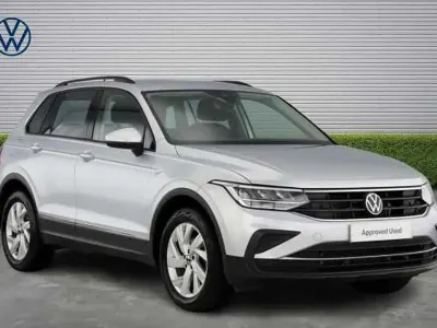 Used VW Tiguan Life 150 HP (110 kW) 2023 Silver SUV