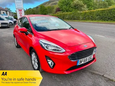 Used Ford Fiesta Zetec 100 HP (73 kW) 2018 Red Hatchback