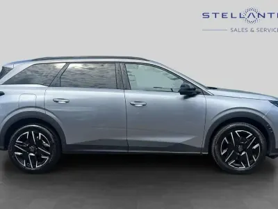 Used Peugeot 5008 Allure 134 HP (98 kW) 2024 Grey SUV