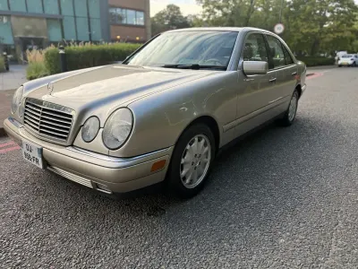 Used Mercedes E320 Avantgarde 2002 Gold Sedan