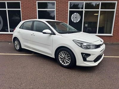 Used Kia Rio 83 HP (61 kW) 2020 White Hatchback