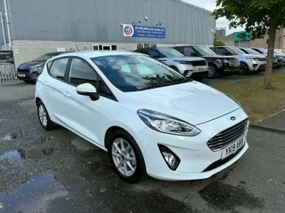 Używany Ford Fiesta Zetec 85 KM (62 kW) 2019 Biały Hatchback