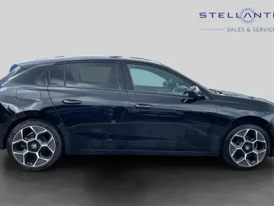Used Vauxhall Astra Ultimate 128 HP (94 kW) 2025 Black Hatchback