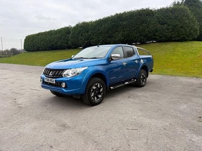 Used Mitsubishi L200 181 HP (133 kW) 2016 Blue Pickup