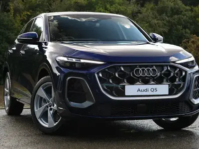 Used Audi Q5 Sportback S-Line 204 HP (150 kW) 2025 Blue SUV