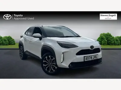 Used Toyota Yaris Design 2025 White Hatchback