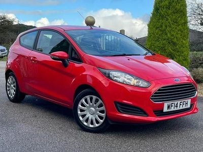 Red Used 2014 Ford Fiesta Style Hatchback | £5,995 (Fair price)