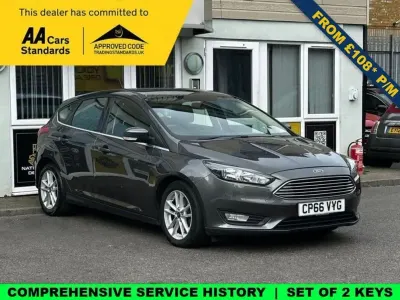 Used Ford Focus Zetec 125 HP (91 kW) 2017 Grey Hatchback
