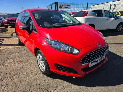 Used Ford Fiesta Studio 82 HP (60 kW) 2014 Red Hatchback