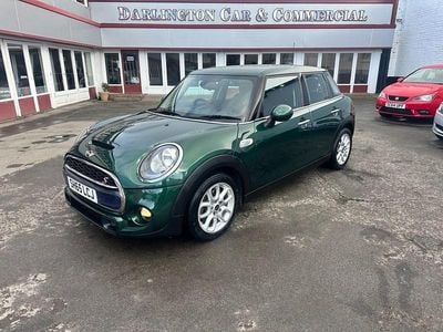 Begagnad Mini Cooper S Hatch 170 HK (125 kW) 2015 Grön Halvkombi