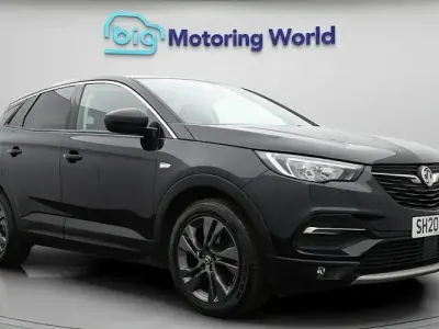 Used Vauxhall Grandland X S 131 HP (96 kW) 2020 Black SUV