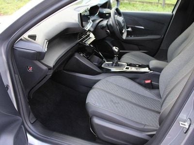 Grey Used 2025 Peugeot 208 Allure Hatchback | £17,269 (Fair price)