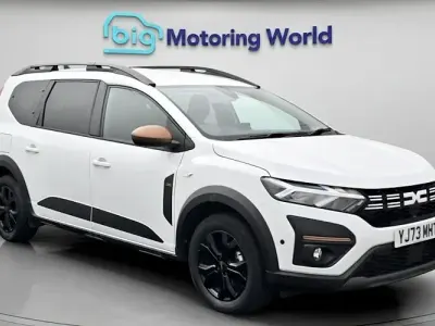 Used Dacia Jogger Extreme 141 HP (103 kW) 2024 White MPV