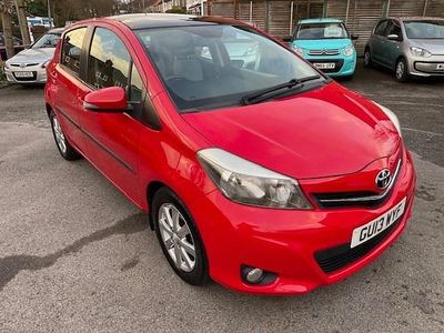 Used Toyota Yaris 2013 Red Hatchback