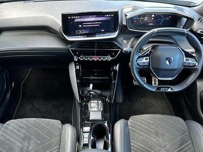 Peugeot e-2008