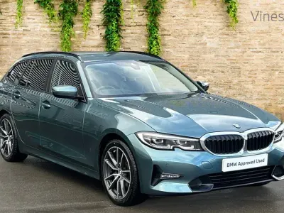Używany BMW 320 Sport Line 181 KM (133 kW) 2021 Niebieski Kombi
