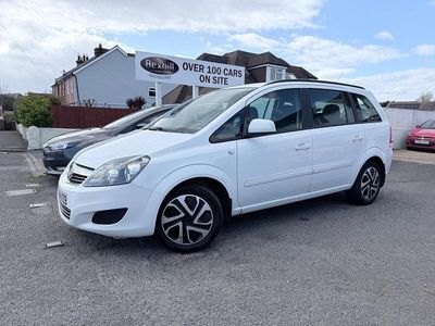 Used Vauxhall Zafira 120 HP (88 kW) 2014 White MPV