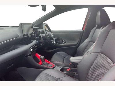 Used Toyota Yaris Hybrid Edition 116 HP (85 kW) 2020 Orange Hatchback