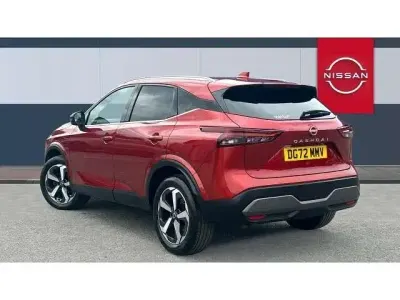Used Nissan Qashqai N-Connecta 138 HP (101 kW) 2022 Red SUV