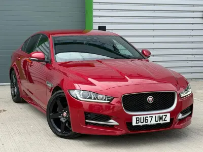 Used Jaguar XE R-Sport 180 HP (132 kW) 2017 Red Sedan