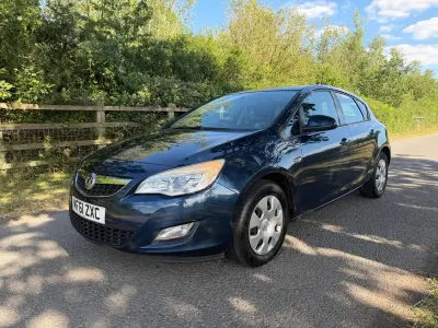 Used Vauxhall Astra 2011 Blue Hatchback