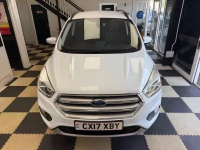 Usado Ford Kuga Titanium 180 HP (132 kW) 2017 Branco SUV