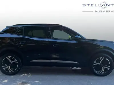 Używany Peugeot 2008 Allure 134 KM (98 kW) 2025 Czarny SUV