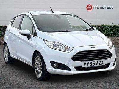 Used Ford Fiesta Titanium 100 HP (73 kW) 2015 White Hatchback