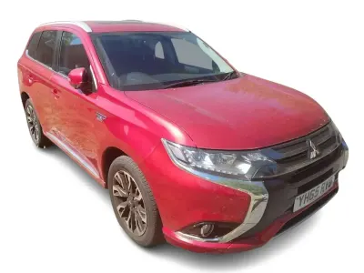 Used Mitsubishi Outlander P-HEV 200 HP (147 kW) 2015 Red SUV