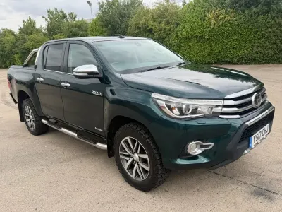 Used Toyota HiLux 150 HP (110 kW) 2017 Green Pickup
