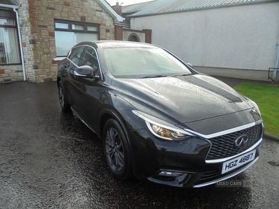 Infiniti Q30