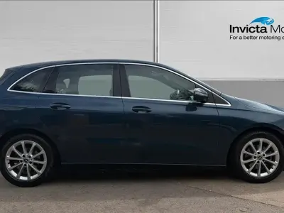 Used Mercedes B180 Executive 136 HP (100 kW) 2019 Blue metallic Hatchback