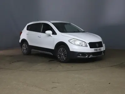 Used Suzuki SX4 SZ4 120 HP (88 kW) 2015 White Hatchback
