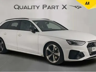 Begagnad Audi A4 Black Edition 163 HK (119 kW) 2020 Vit Kombi