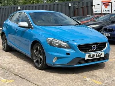 Used Volvo V40 R-Design 120 HP (88 kW) 2016 Blue Hatchback
