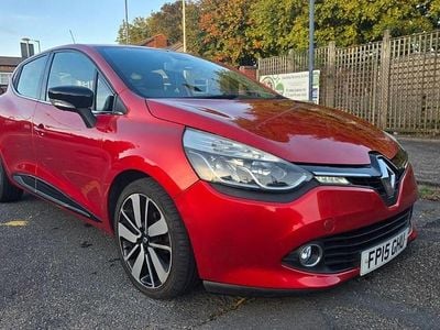 Red Used 2015 Renault Clio IV Dynamique Hatchback | £2,999 (Good price)