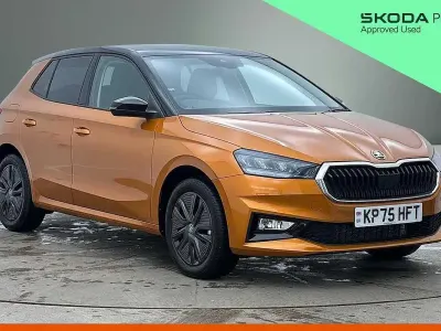 Nuevo Skoda Fabia Design Edition 85 CV (62 kW) 2025 Naranja Utilitario