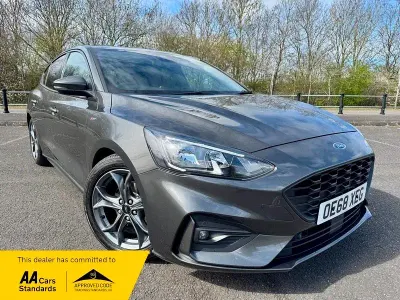 Usado Ford Focus ST-Line 2019 Cinzento Citadino