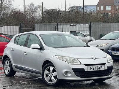 Used Renault Mégane III Dynamique 110 HP (80 kW) 2011 Silver Hatchback