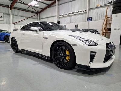 Używany Nissan GT-R Track Edition 570 KM (419 kW) 2022 Biały Coupe