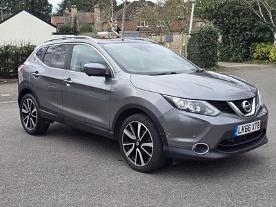 Used Nissan Qashqai Tekna 115 HP (84 kW) 2016 Grey SUV