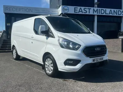 Used Ford Transit Custom Limited 130 HP (95 kW) 2022 White Van