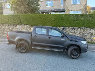 Usado Toyota HiLux 144 HP (105 kW) 2012 Preto Pickup