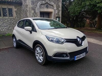 Used Renault Captur Dynamique 90 HP (66 kW) 2015 Cream SUV