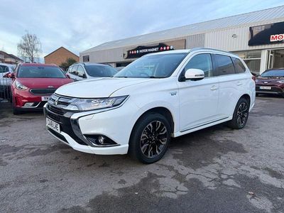 White Used 2018 Mitsubishi Outlander P-HEV Estate | £11,875 (Fair price)