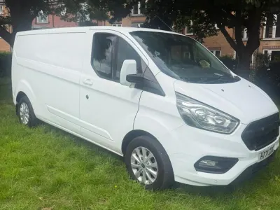 Used Ford Transit Custom Limited 130 HP (95 kW) 2022 White Van