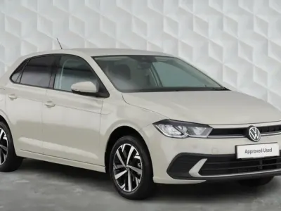 Usado VW Polo Match 95 HP (69 kW) 2025 Cinzento Citadino