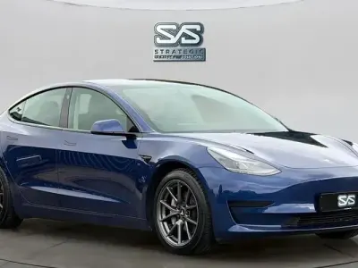 Used Tesla Model 3 Standard Range Plus 180 kW (245 HP) 2020 Blue Sedan