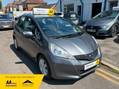 Used Honda Jazz ES 99 HP (72 kW) 2013 Grey Hatchback