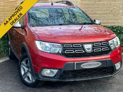 Used Dacia Sandero Comfort 90 HP (66 kW) 2018 Red Hatchback